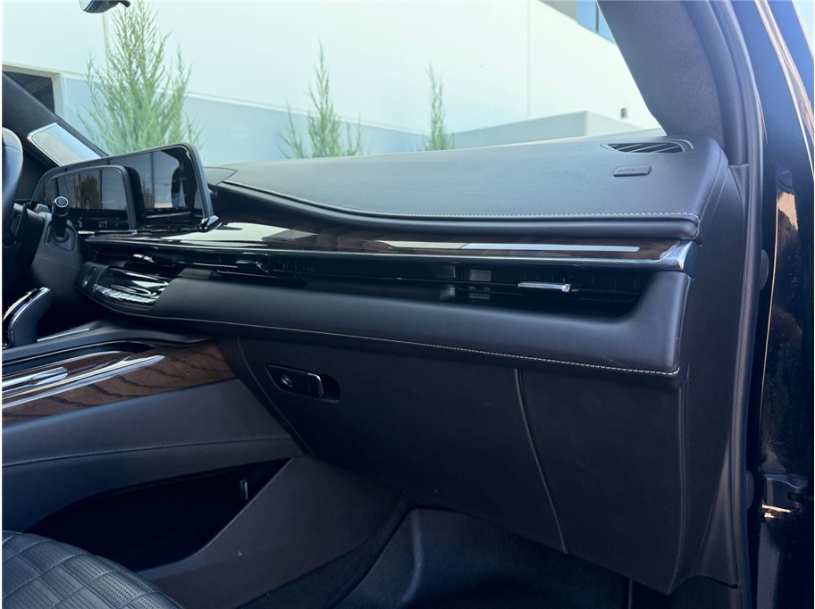 2023 Cadillac Escalade ESV Sport Platinum - Photo 40