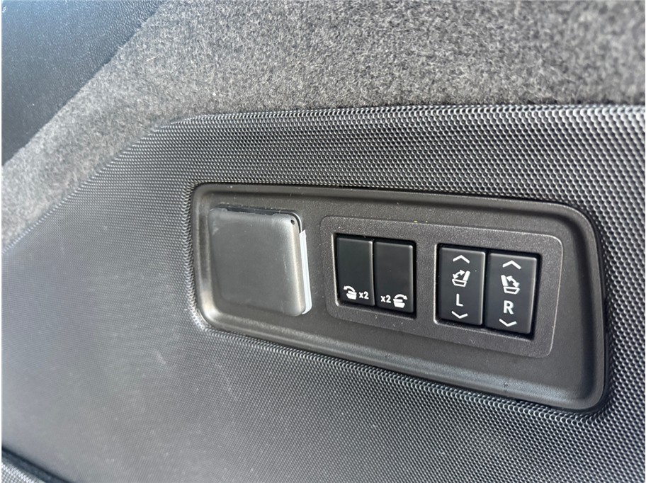2023 Cadillac Escalade ESV Sport Platinum - Photo 44