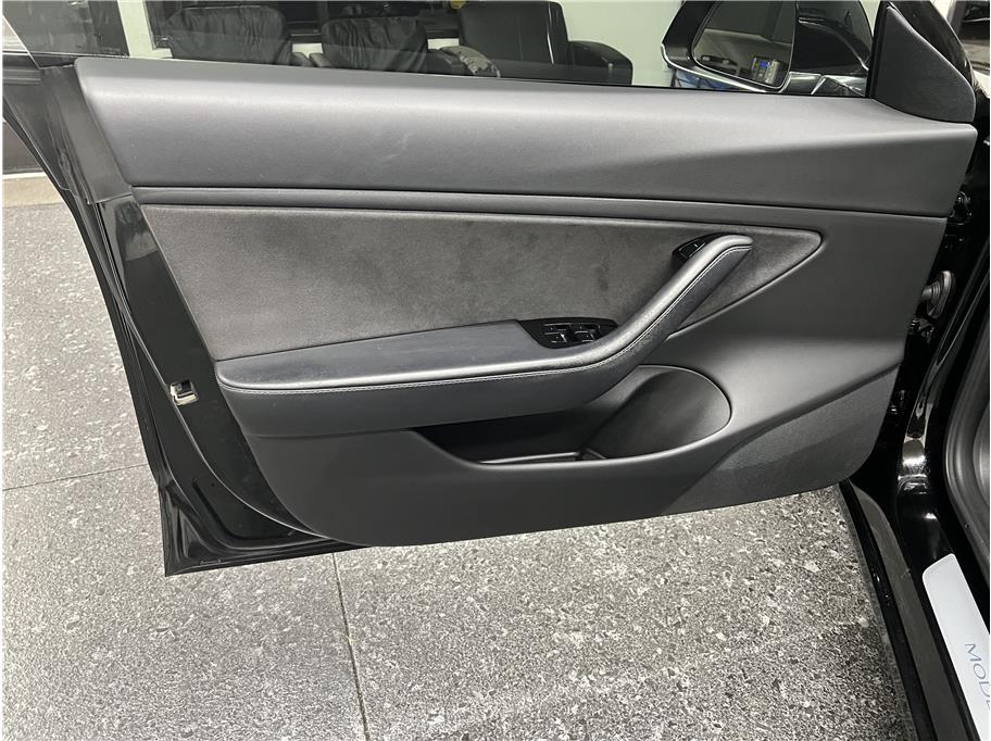 2018 Tesla Model 3 Base photo 17