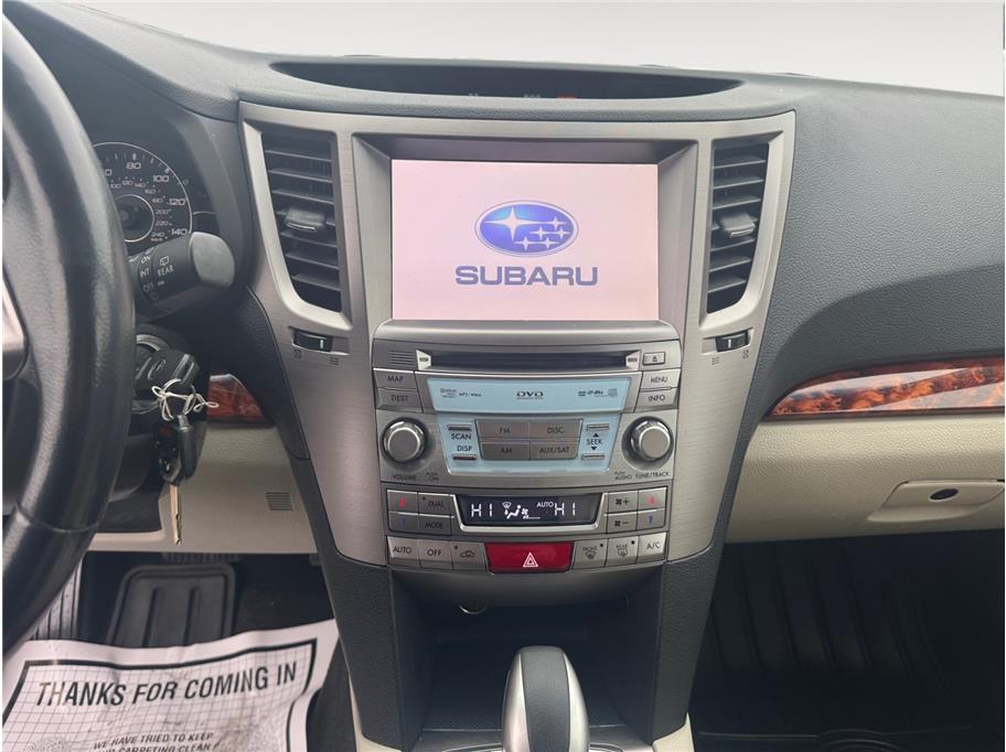 2012 Subaru Outback Limited photo 11