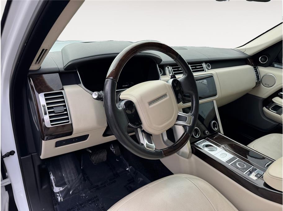 2020 Land Rover Range Rover HSE photo 10