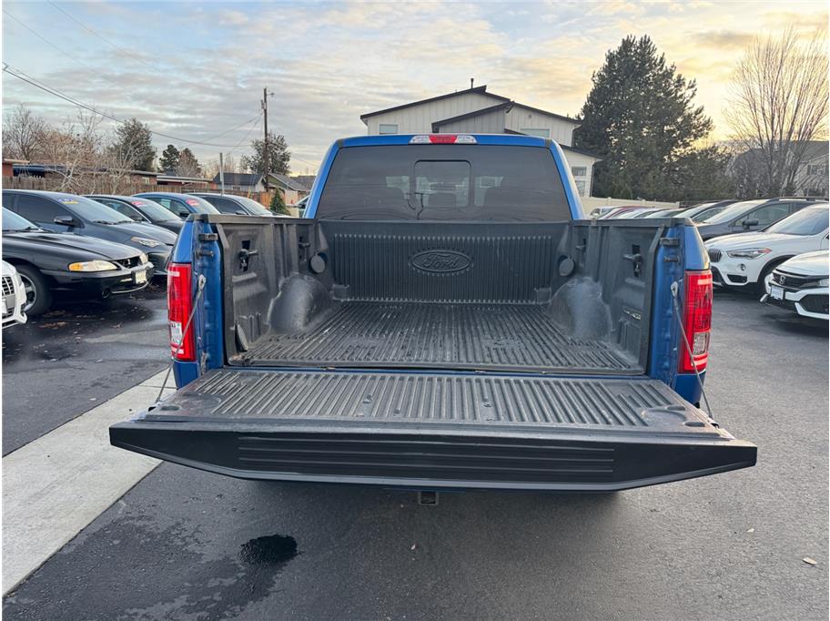 2017 Ford F-150 XLT photo 25