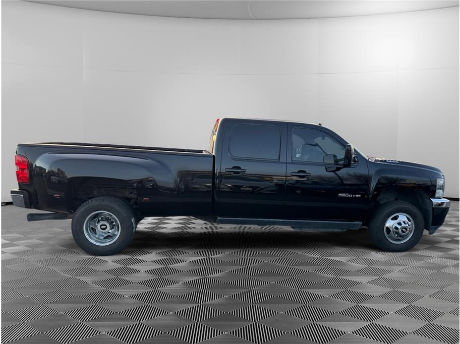 2014 Chevrolet Silverado 3500HD LT photo 6