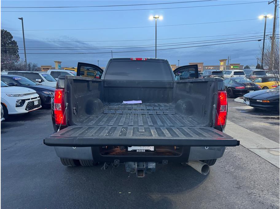 2014 Chevrolet Silverado 3500HD LT photo 19