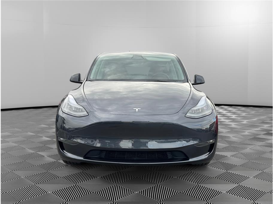 2024 Tesla Model Y Long Range photo 8