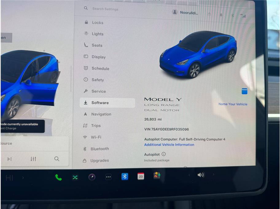 2024 Tesla Model Y Long Range photo 18