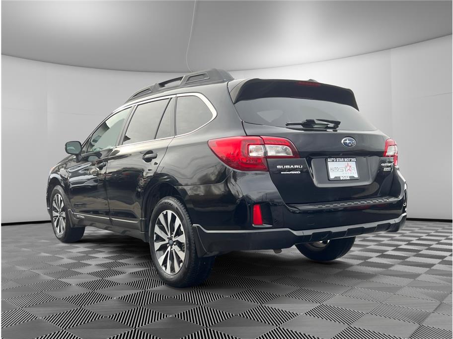 2015 Subaru Outback Limited photo 3