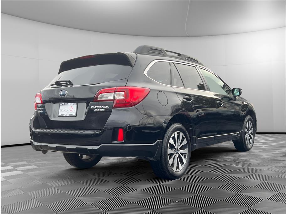 2015 Subaru Outback Limited photo 5