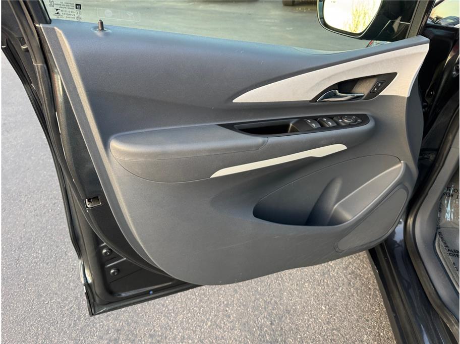 2020 Chevrolet Bolt EV LT photo 19