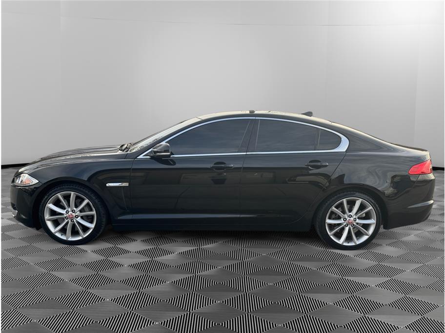 2015 Jaguar XF Portfolio photo 2