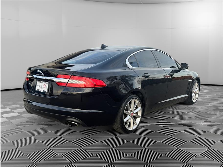 2015 Jaguar XF Portfolio photo 5