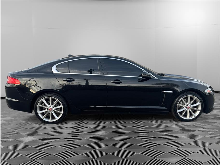 2015 Jaguar XF Portfolio photo 6