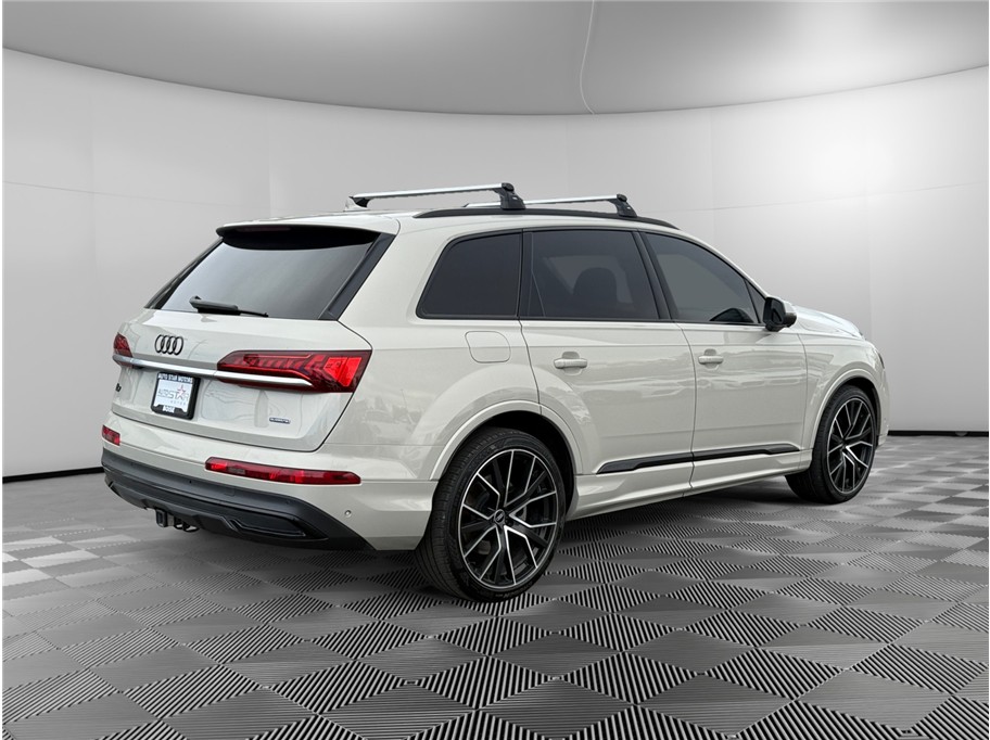 2021 Audi Q7 Prestige 55 photo 4