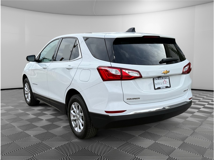 2018 Chevrolet Equinox LT photo 3