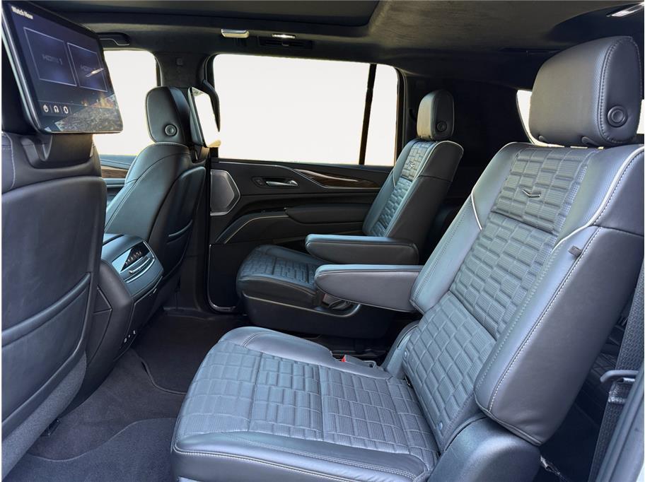 2023 Cadillac Escalade ESV Sport Platinum - Photo 13