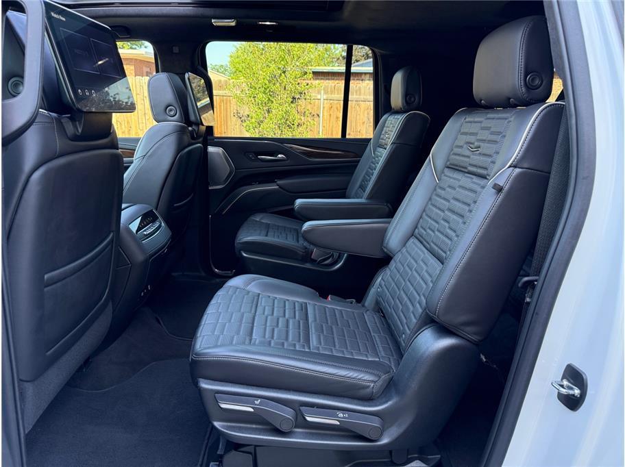 2023 Cadillac Escalade ESV Sport Platinum - Photo 34