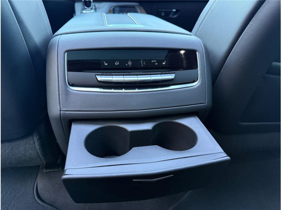 2023 Cadillac Escalade ESV Sport Platinum - Photo 36