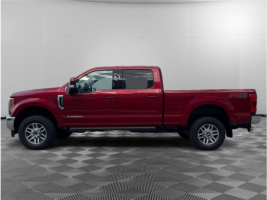 2019 Ford F-250 Lariat photo 2
