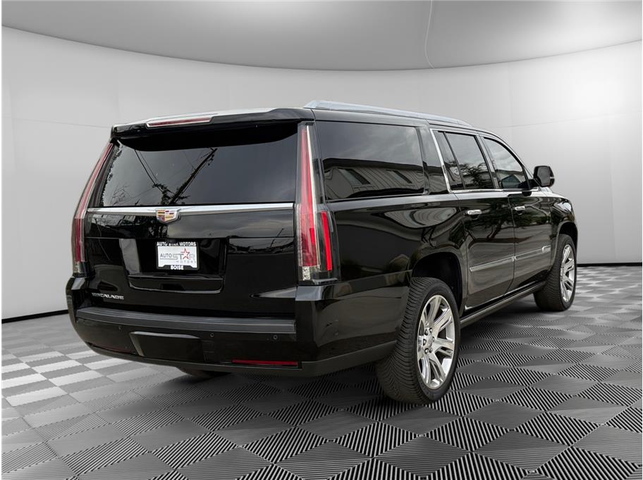 2018 Cadillac Escalade ESV Premium Luxury photo 4