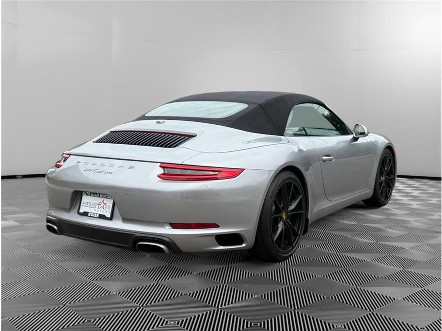 2017 Porsche 911 Cabriolet photo 4