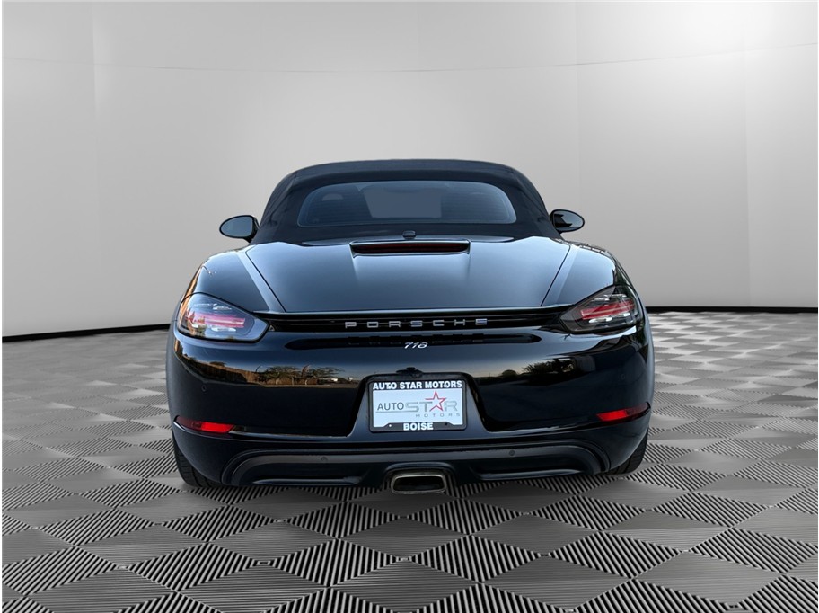2017 Porsche Boxster photo 3