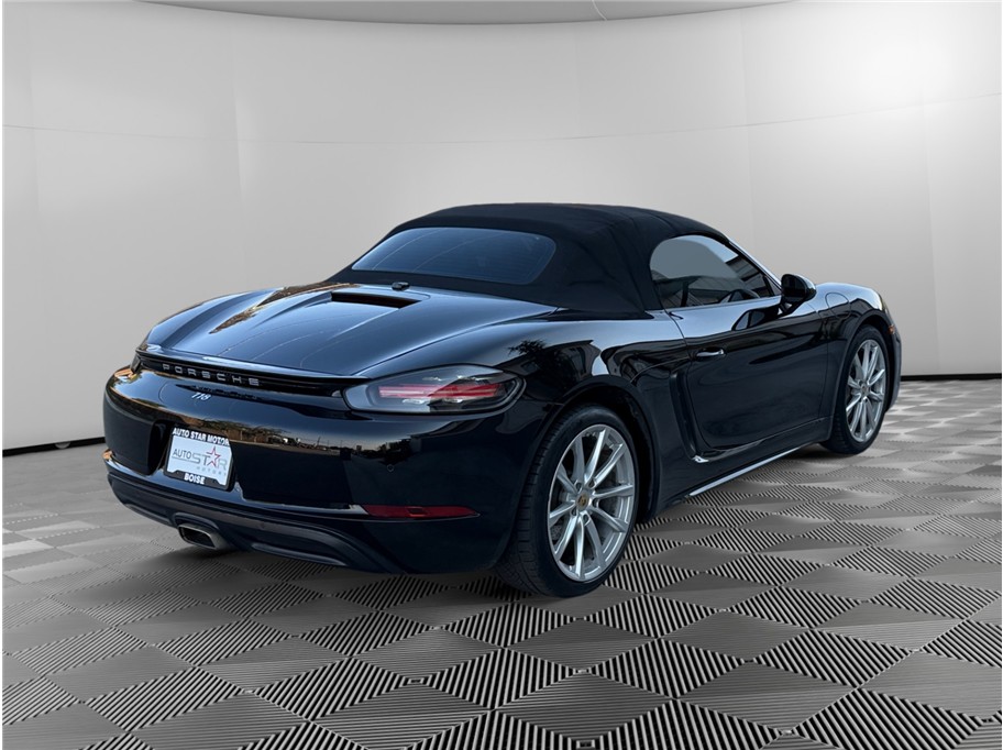 2017 Porsche Boxster photo 4