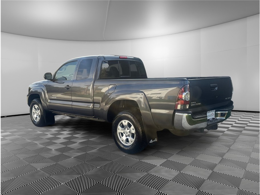 2013 Toyota Tacoma SR5 photo 2
