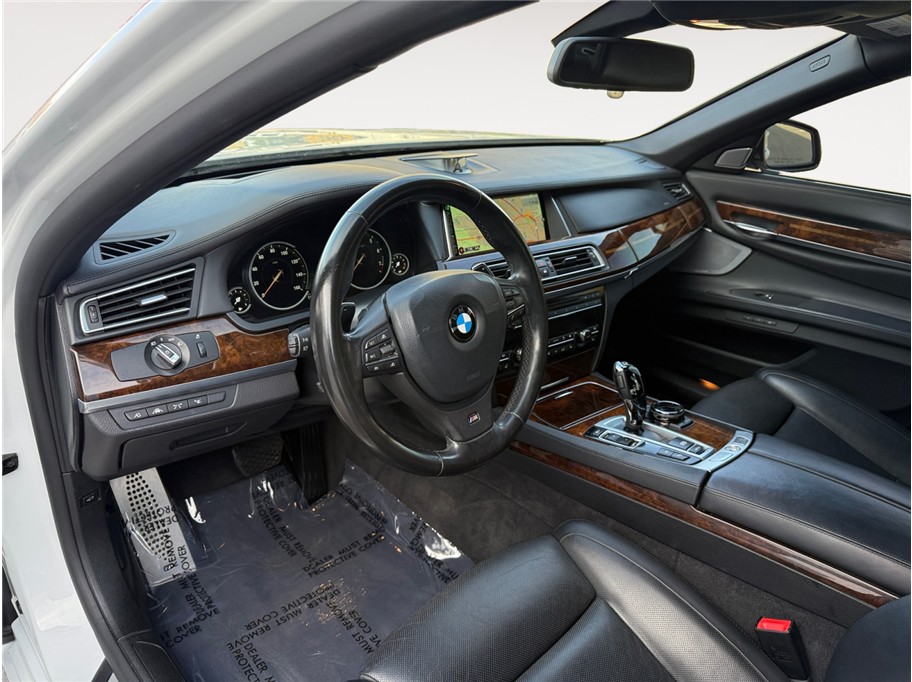 2015 BMW 7 Series 750Li - Photo 10