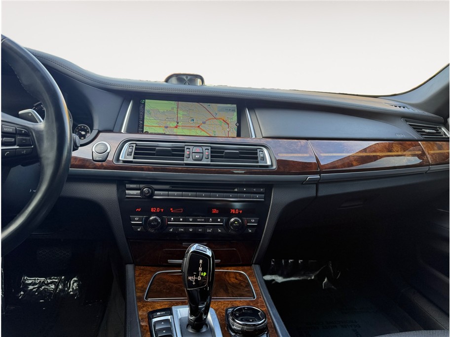 2015 BMW 7 Series 750Li - Photo 11
