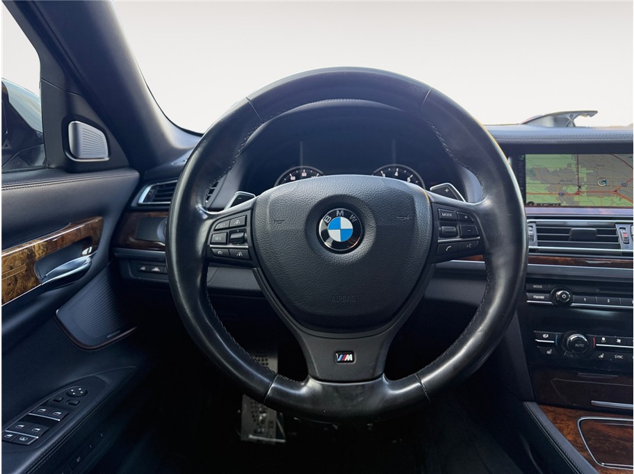2015 BMW 7 Series 750Li - Photo 12