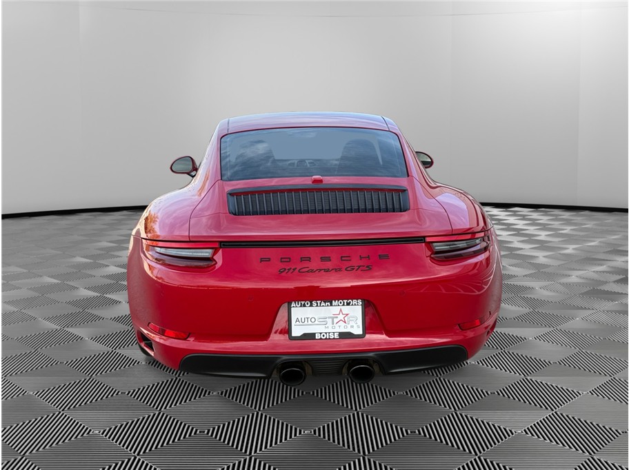 2017 Porsche 911 GTS photo 4
