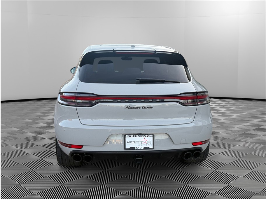 2021 Porsche Macan Turbo photo 4