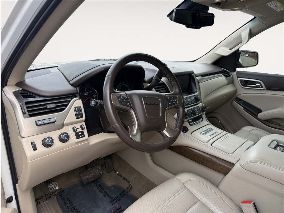 2019 GMC Yukon Denali - Photo 10