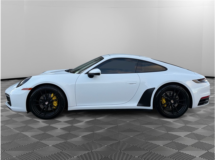 2020 Porsche 911 Coupe photo 2