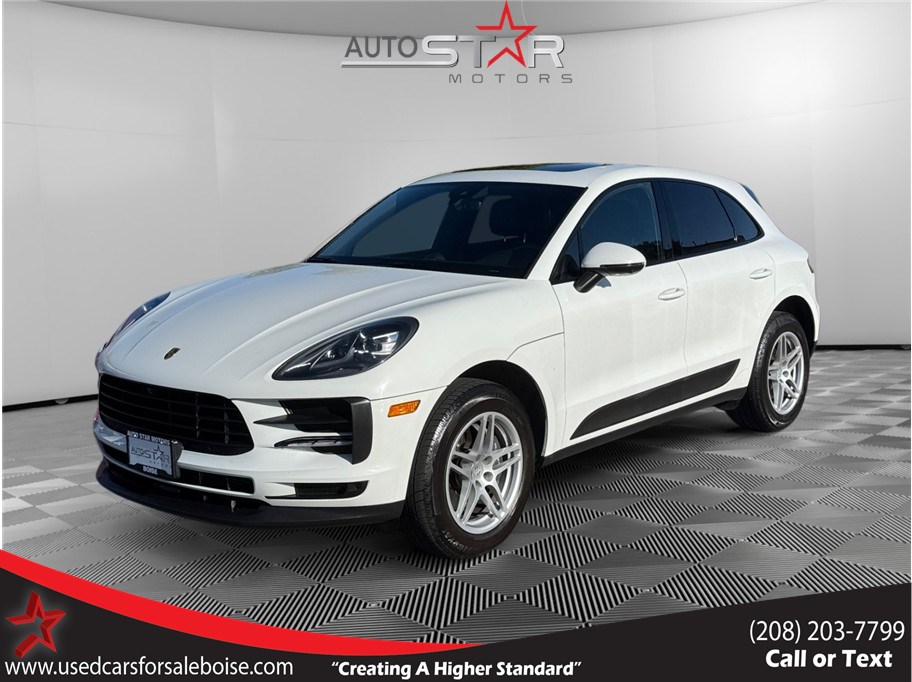 2021 Porsche Macan -'s photo