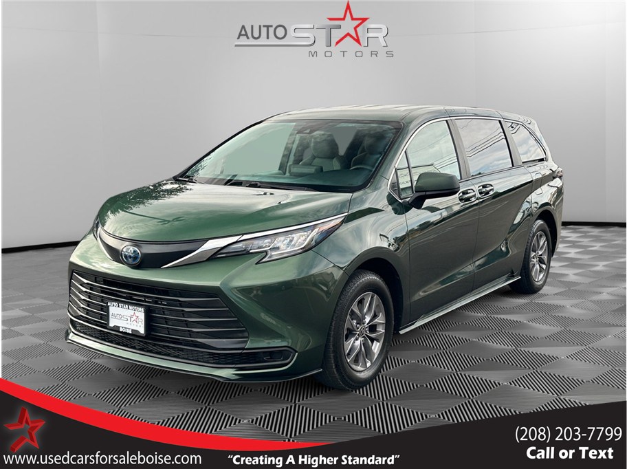 2022 Toyota Sienna LE