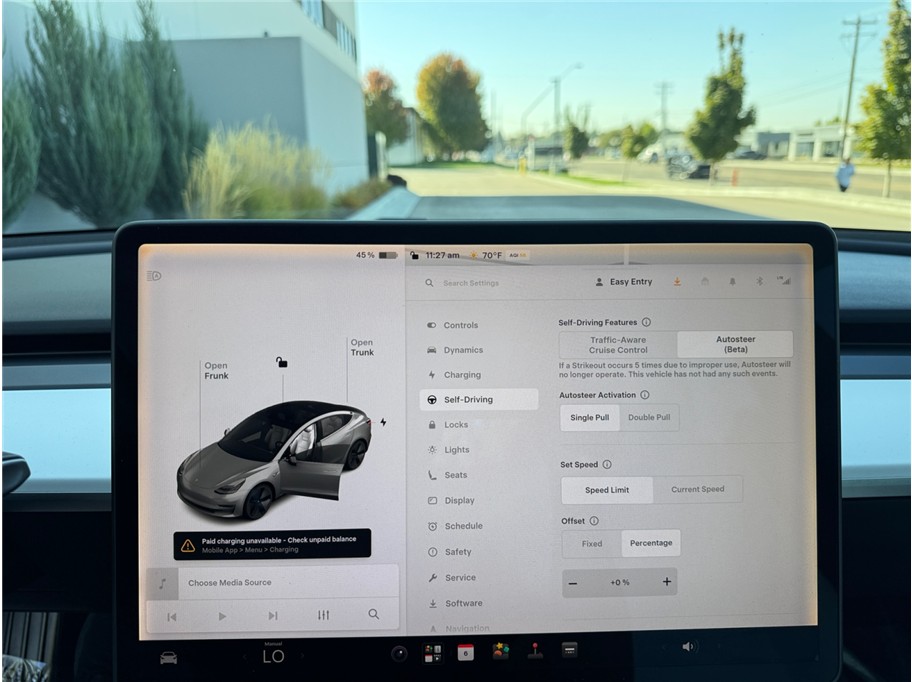 Tesla Model 3 photo 17
