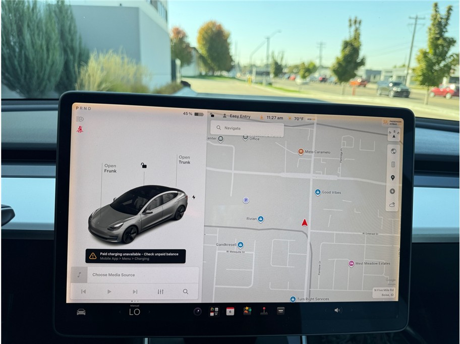Tesla Model 3 photo 21
