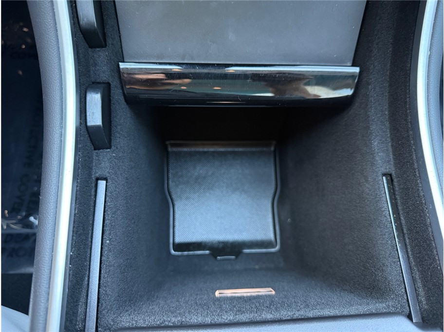 Tesla Model 3 photo 23