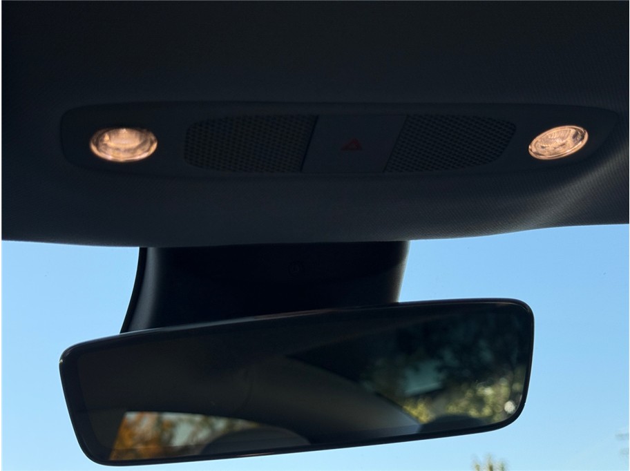 Tesla Model 3 photo 26