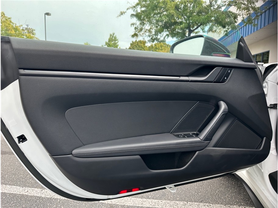 Porsche 911 photo 16