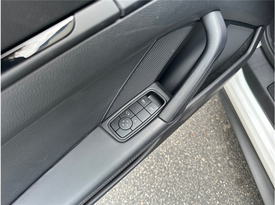 Porsche 911 photo 17