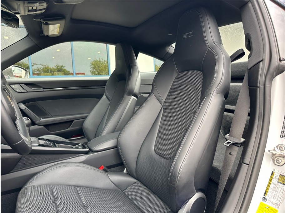 Porsche 911 photo 23