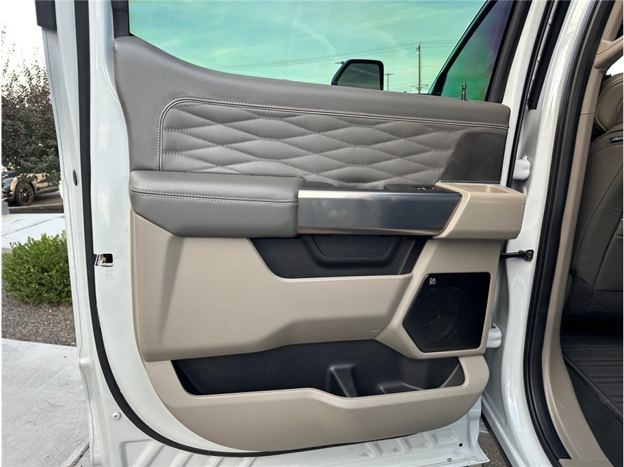 Ford F-350 photo 34