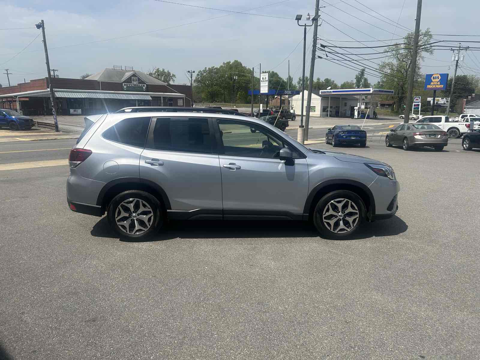 2023 Subaru Forester Premium photo 5