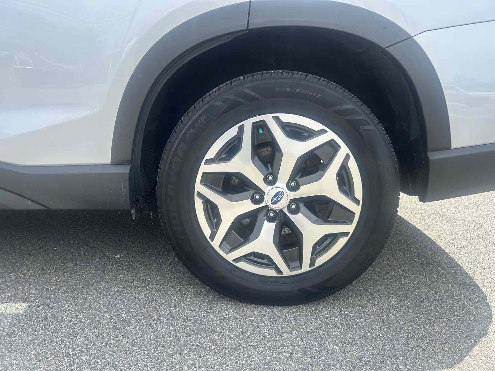 2023 Subaru Forester Premium photo 30