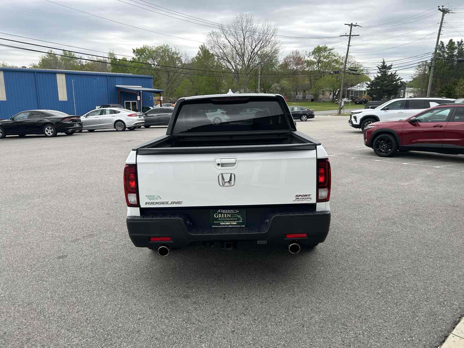 2021 Honda Ridgeline Sport photo 3
