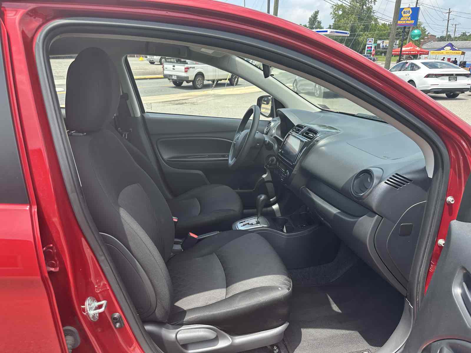 2022 Mitsubishi Mirage ES photo 11