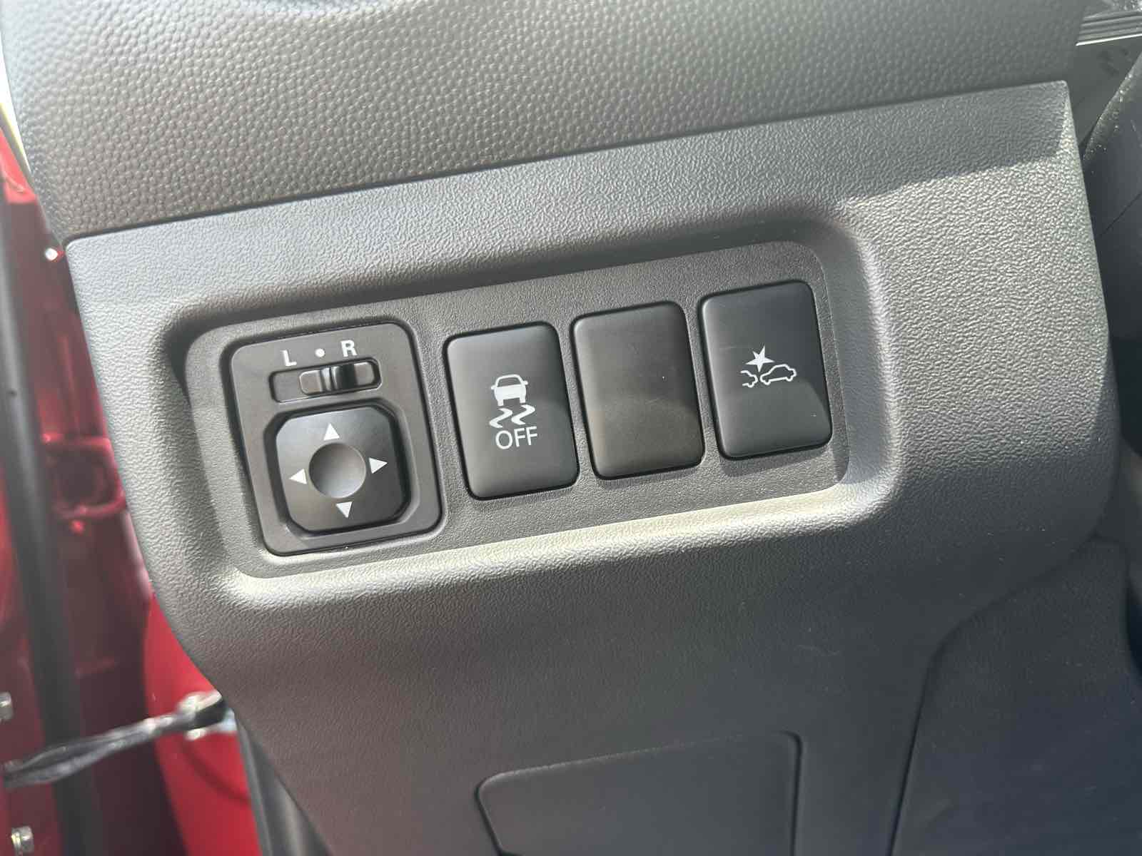 2022 Mitsubishi Mirage ES photo 13
