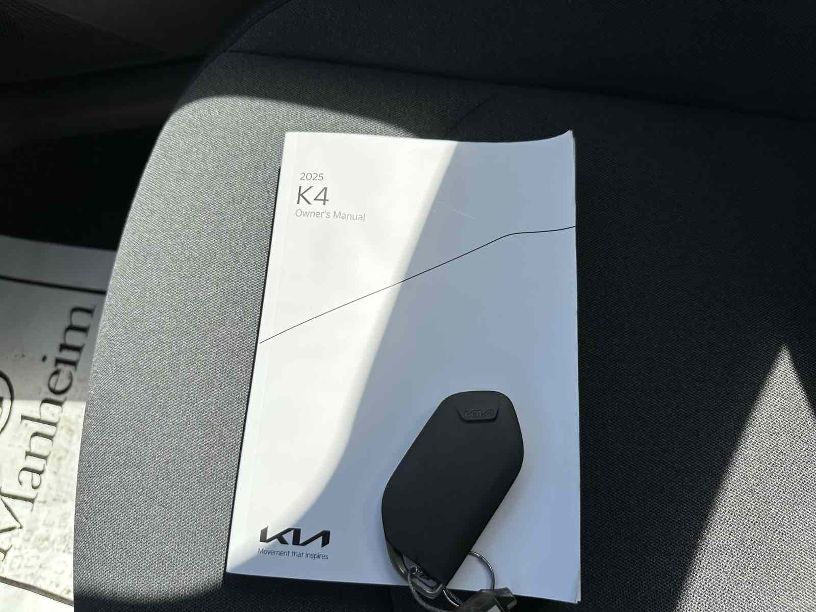 2025 Kia K4 LXS photo 25